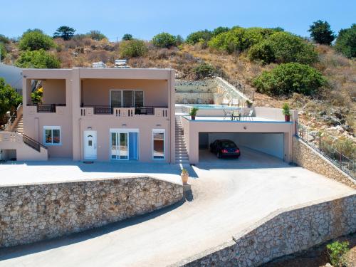 Iconic Villa with sea view and private pool