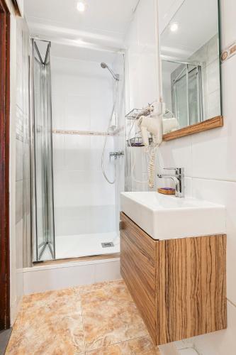 Hostal Santa Ana - image 14