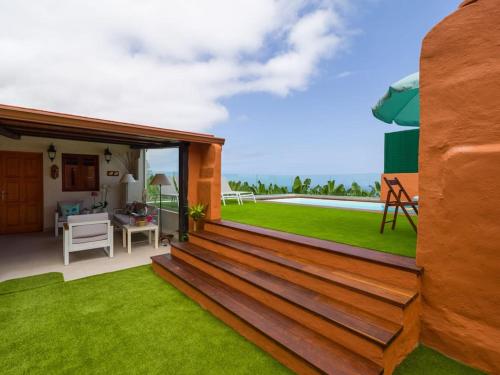 花園, Sunset Banana Plantation House with sea views and private pool by CanaryScape in 阿魯卡斯