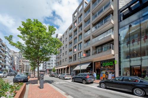 Huswell - High end apartment nearby the beach in Knokke with parking