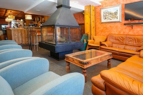 HOTEL TURPÍ - image 10