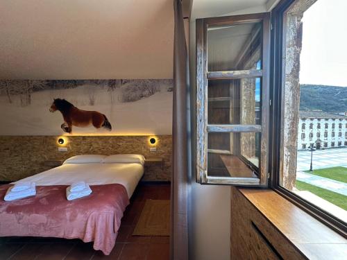 Hotel y Albergue Real Fabrica de Ezcaray – Ezcaray, WV