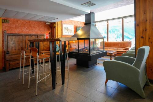 HOTEL TURPÍ - image 4