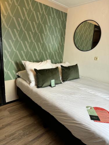 2 twin beds