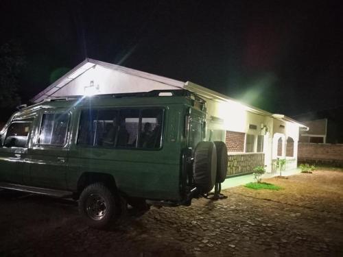 Camping at Akagera guide's House photo 1