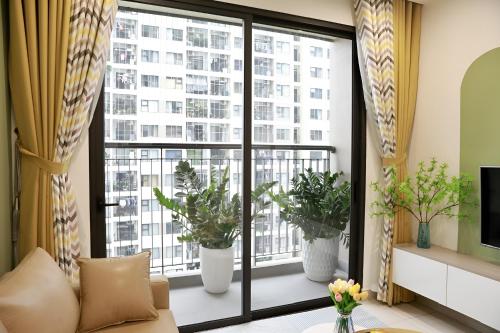 Balcony/terrace, Homestay Ocean Park Can 2N full đo xin đep S1.03 in Gia Lam