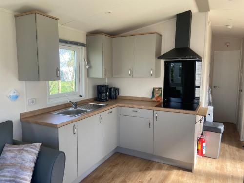 Camping de Duinhoeve Chalet Vogel not for companies in Nieuw-Haamstede