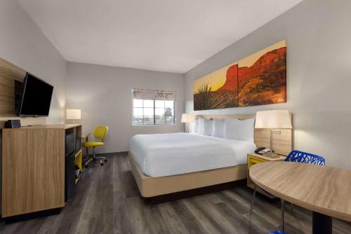 Days Inn & Suites by Wyndham Tucson/Marana