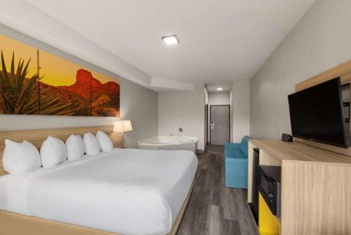 Days Inn & Suites by Wyndham Tucson/Marana