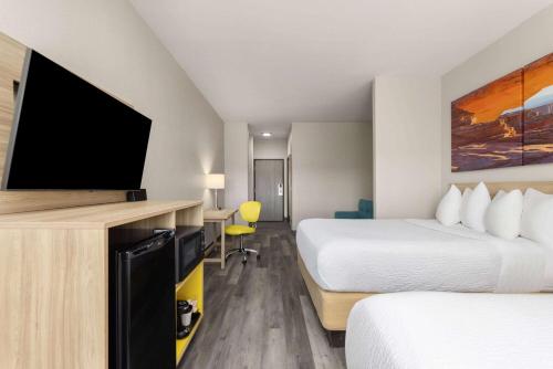 Days Inn & Suites by Wyndham Tucson/Marana