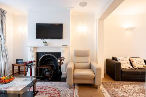 Spacious, Bright & Cosy ~ Ideal Victoria Location!, Londyn (zdjęcie 3)