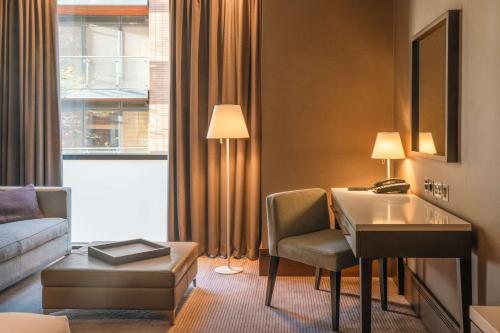 545539302 Radisson Blu Royal Hotel Dublin