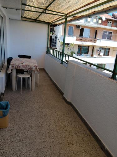 Apartment Friends - image 8
