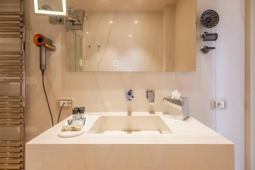 Deluxe Apartment image 6