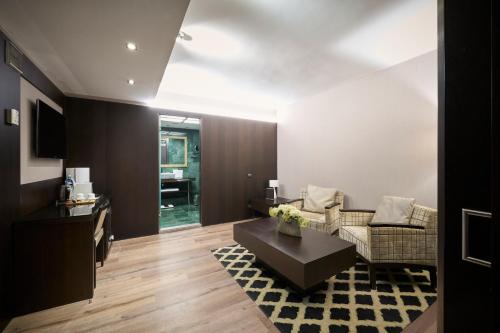 Junior Suite image 7