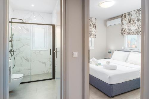 IVY Apartments in the Heart of Athens 1