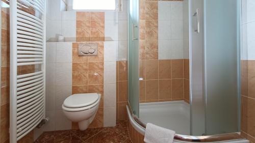 Guest House Prague Airport - image 12