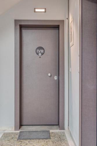 Two-Bedroom Apartment image 5
