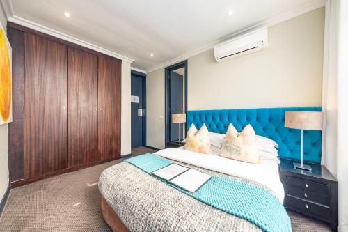 Standard Room image 8