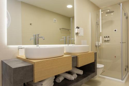 Hotel Coral Sozopol - image 8