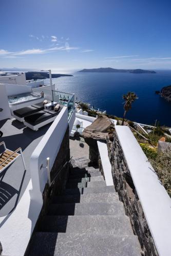 A szálláshely kívülről, Nevma Suites in Fira