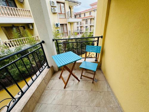 One-Bedroom Apartment image 6
