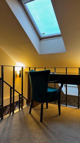 Deluxe Double Room image 5