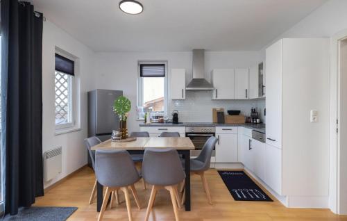 Cocina, Ferienhaus Mit Seeblick in Rauchwart