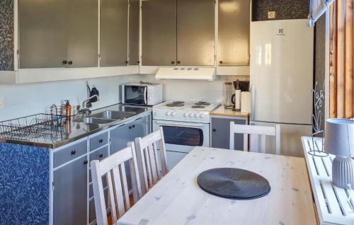 Amazing Home In Ronneby With Kitchen