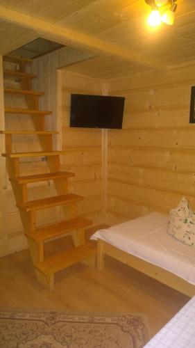 4 twin beds