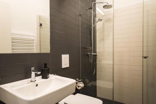 Superior Apartment image 3