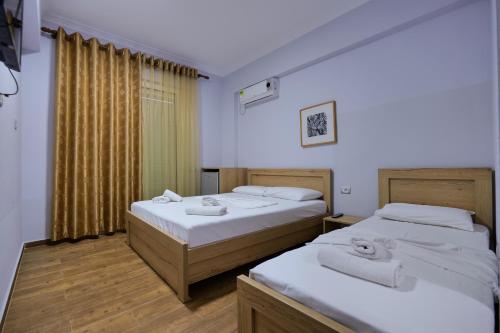 Hotel Billy – Himarë, CA
