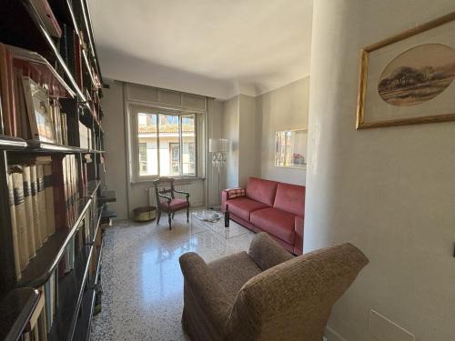 Deluxe Apartment image 2