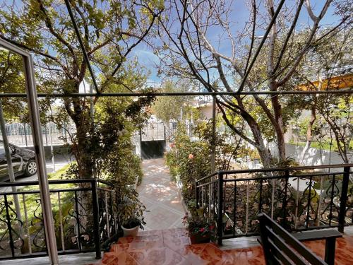 Beach & Chill Apartments Relaxing Stay Near the Sea, Wlora (zdjęcie 6)