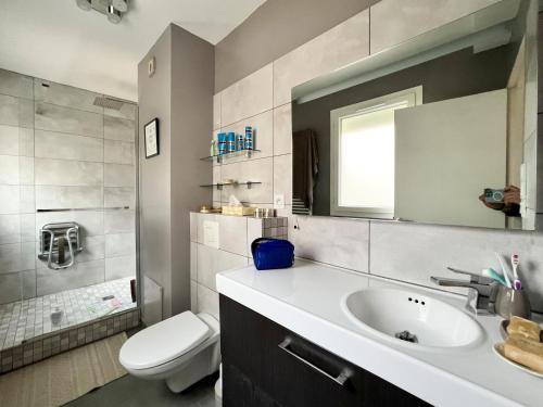 Magnifique Appartement Climatise avec Parking - Allee de Tourny, Bordeaux (photo 8)