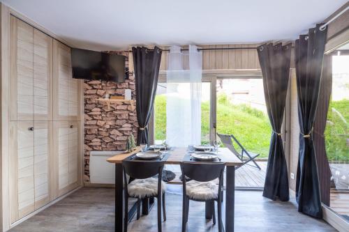 Ecrin cosy, calme, terrasse, nature et MontBlanc, Combloux (Foto 6)