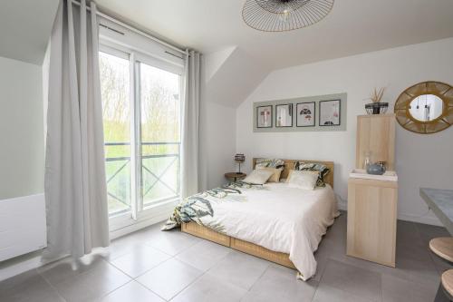 Studio Meublé Le Petit Prés - 50m Limite Chartres & 2 Parkings privés gratuits & Wifi & Netflix