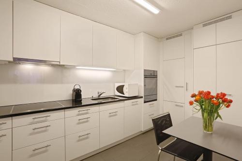 Fantastic 2 bedroom flat close to the lake (Mainau 4), Zürich (photo 3)