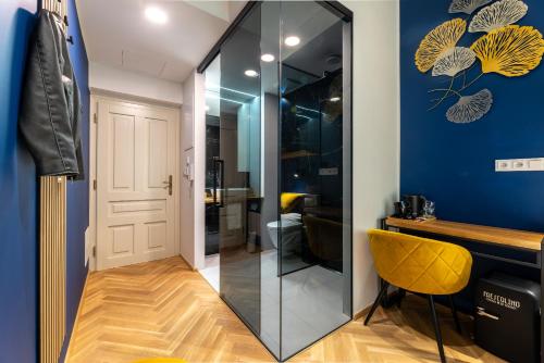 Modern Studios with Paid Parking Steps from Wenceslas Square by EasyBNB Premium, Prag (Foto 6)