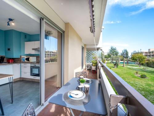 Apartment Les cyclades by Interhome in La Fontonne