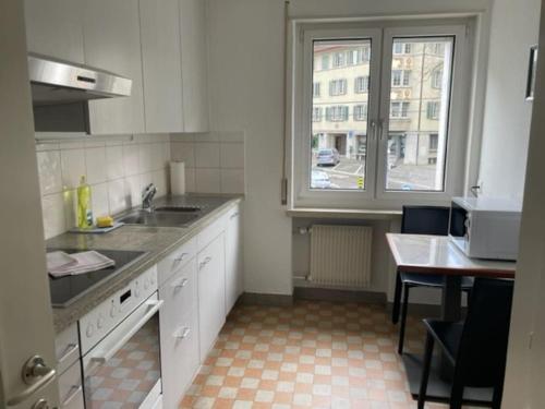 Cozy, sunny, city center 1 bedroom flat (Marble 3)