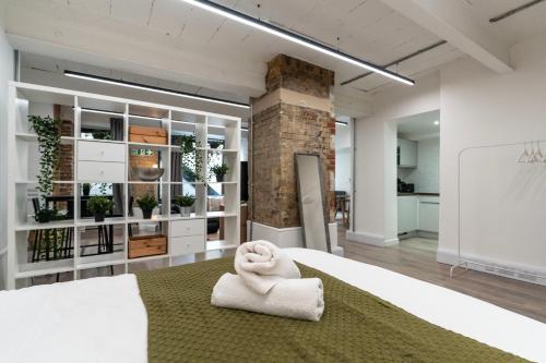 Shoreditch Apartments by DC London Rooms