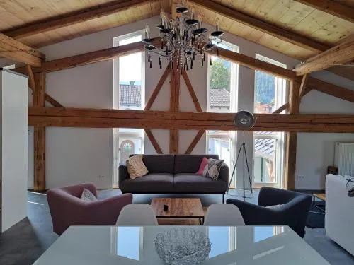 Neu! Ferienwohnungen im Lüftlmalereck, Hennalahaus in Oberammergau, Deutschland