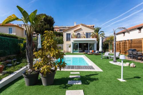 VILLA COTE SUD VI4402 By Riviera Holiday Homes - Location, gîte - Cagnes-sur-Mer