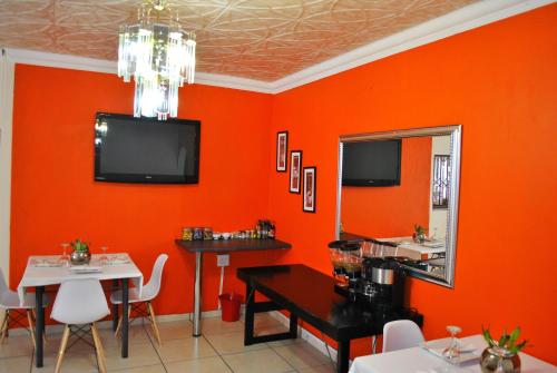 Lapologa Bed & Breakfast