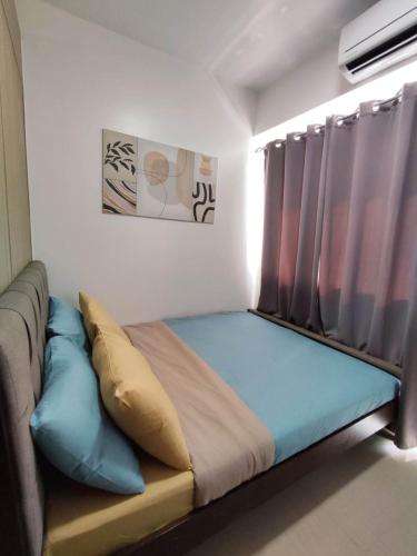 Shatze's Place-One Bedroom Pool view near MOA and Airport, Metro Manila