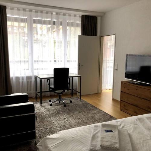 Nice 1BR flat - city center with balcony - West3, Zúrich (foto 2)