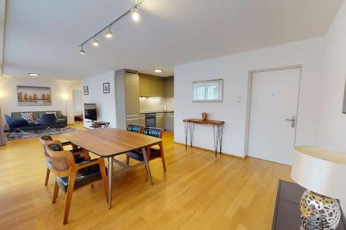 Amazing/sunny 2 bedroom flat in the city center (West 6) in Zürich, Schweiz
