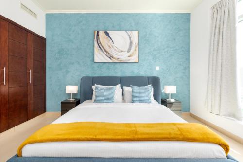 Lux BnB Burj Views Tower I Downtown, Dubai (photo 10)