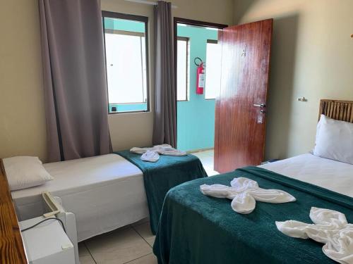Standard Triple Room image 2
